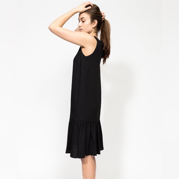 Black Roy Blanc Linen Dress - Picture 2 of 14